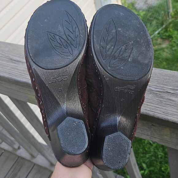 Dansko Nadine Brown Suede Heeled Clogs with Stud Detail – Size 41 - Picture 7 of 7